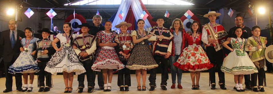 Los Álamos definió a sus campeones comunales de cueca escolar