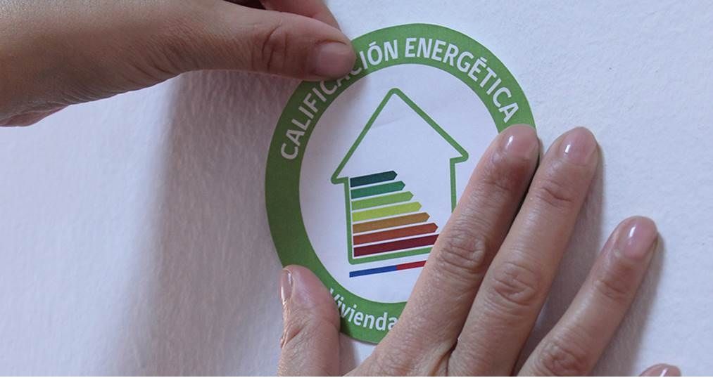 Minvu convoca a 6°Llamado para Evaluadores de la Calificación Energética de Viviendas