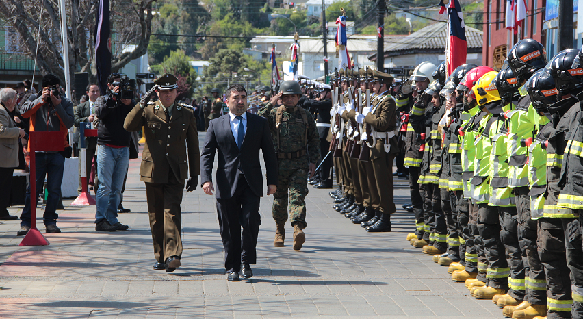 Con impecable acto y desfile cívico militar se celebraron los 153 años de Lebu