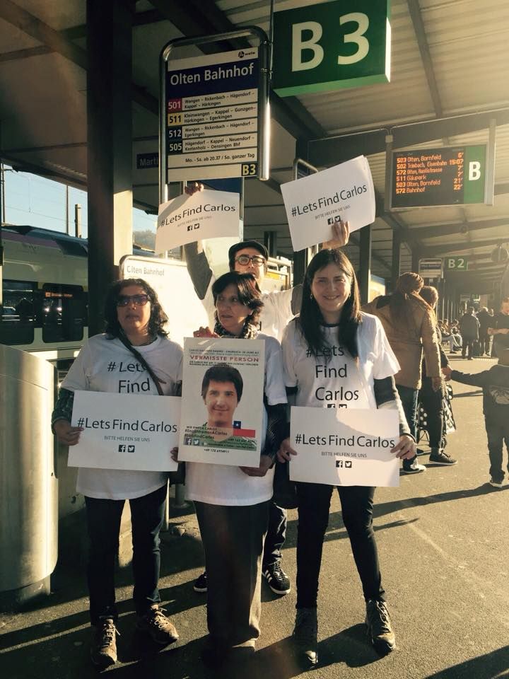 Madre de Carlos Gallardo viajó a Europa y busca sin descanso a su hijo desparecido hace casi 3 meses