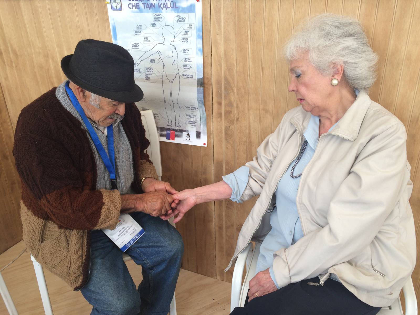 Componedor de huesos de Tirúa, fue el stand más visitado en la Expomundorural Santiago 2015