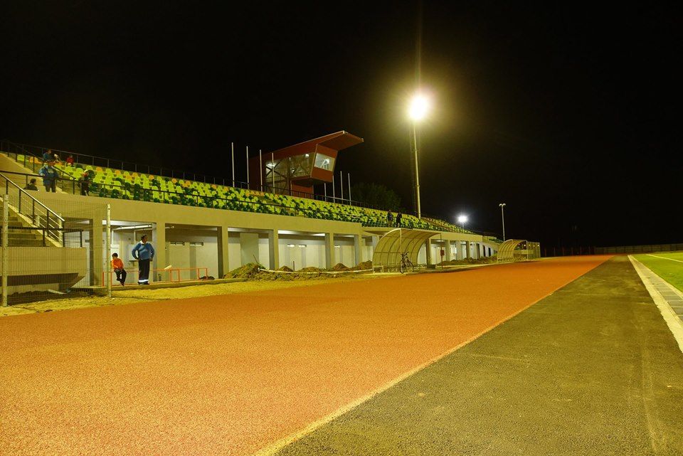 Prueba de iluminación del nuevo Estadio Municipal de Arauco cumplió las expectativas