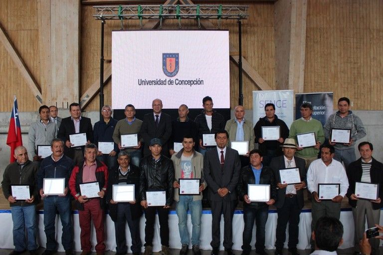 En ceremonia 183 mineros de Curanilahue fueron certificados por UdeC