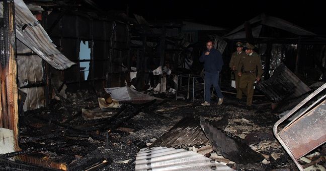 Tragedia en Contulmo: 2 hombres mueren calcinados producto de un incendio que consumió 3 casas
