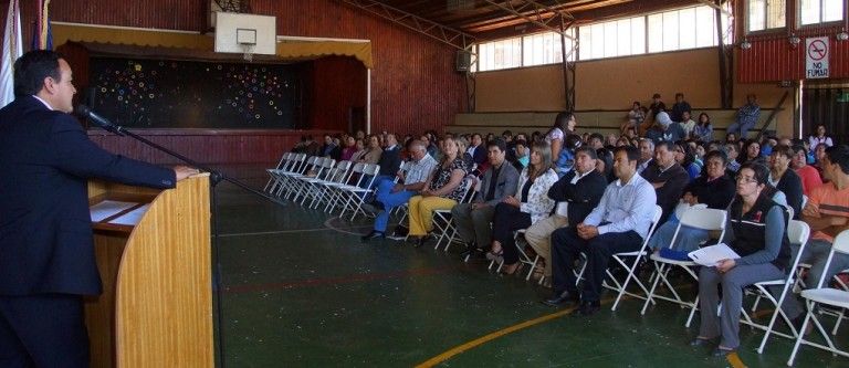 Arauco: Alcalde Alarcón encabezó entrega de 156 subsidios habitacionales