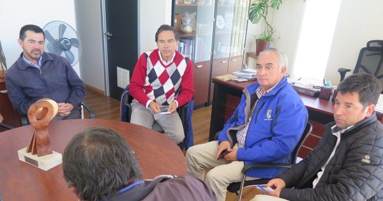 Alcalde, Concejo y Comisión pro CFT exigen respuestas claras a gobierno central