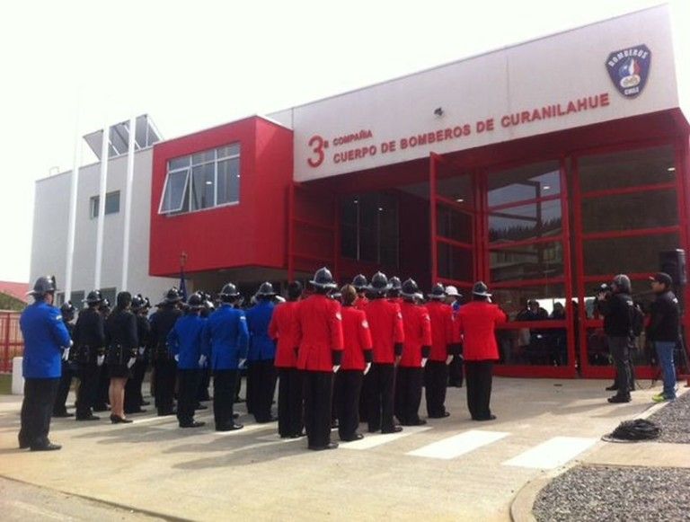 Falla en sistema de Frontel dejó sin luz a bomberos de Curanilahue por no pago de la cuenta