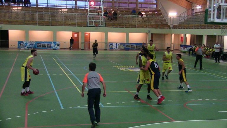 Brillante presentación de U. de Concepción en el Polideportivo de Curanilahue