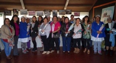 En Casa Abierta, regalonean a mamás araucanas