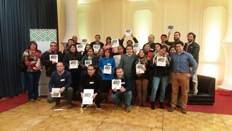 Encuentro reunió a encargados de biblioteca  y bibliomóvil de 18 comunas