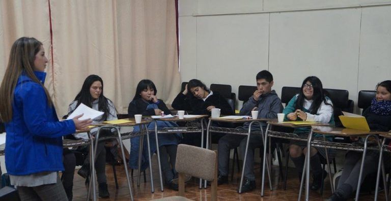 Alumnos de 4to medio de Los Álamos se preparan para enfrentar el mundo laboral