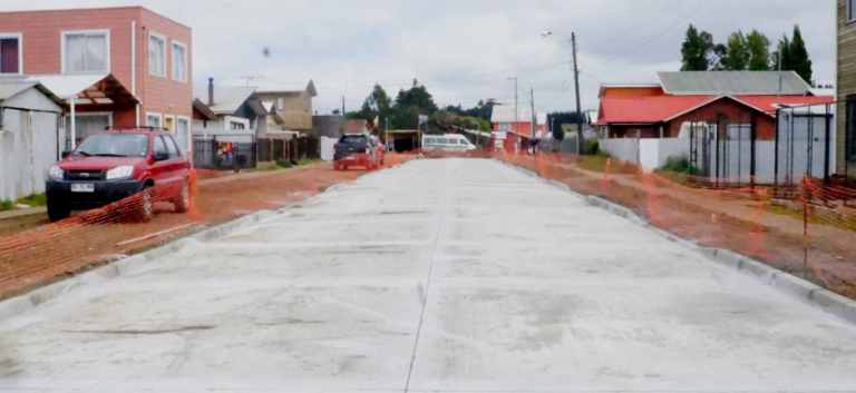 Se pavimentó calle O´higgins de Los Álamos