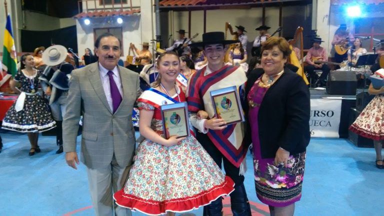Los Álamos ganó el Nacional de Cueca Escolar enseñanza media