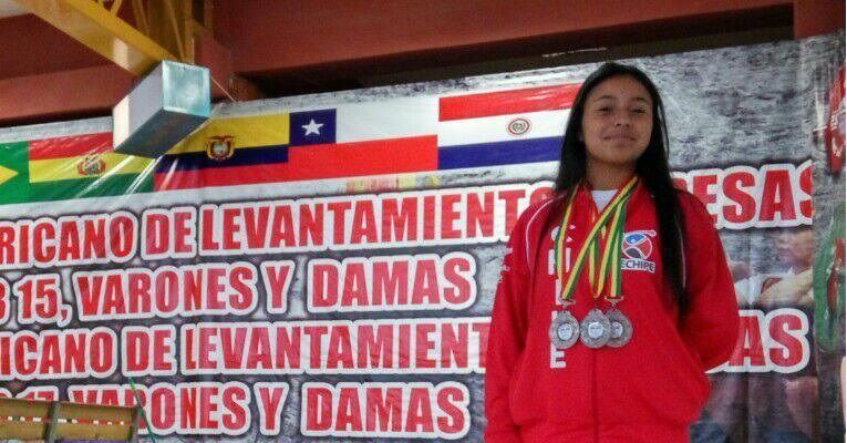 Joven alameña gana tres medallas de bronce para Chile en sudamericano de Halterofilia