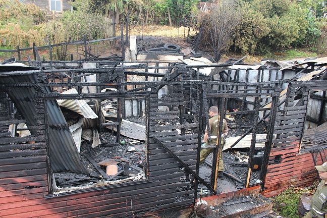 LABOCAR investiga incendio que devoró 2 casas y dejó 6 personas damnificadas en Cañete