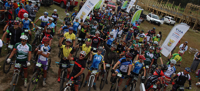 Exitosa competencia de montaña reunió a más de 150 ciclistas en Cañete