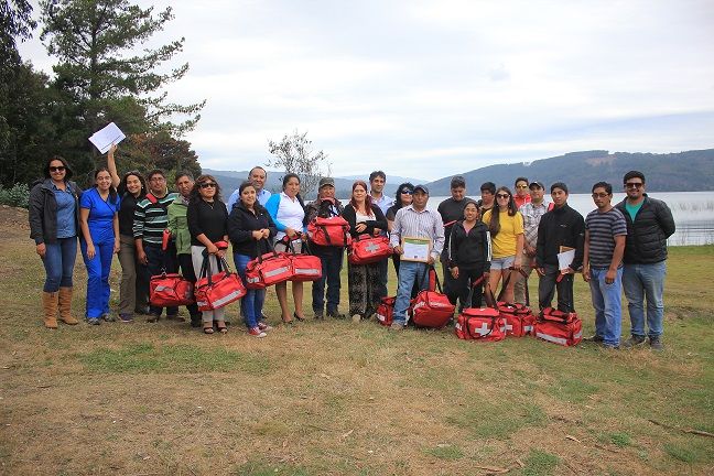 Emprendedores turísticos de la provincia de Arauco reciben capacitación en primeros auxilios.