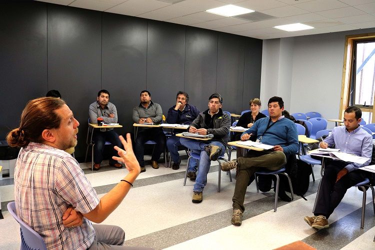 Campus Arauco capacita a maestros guías y docentes del programa de alternancia dual
