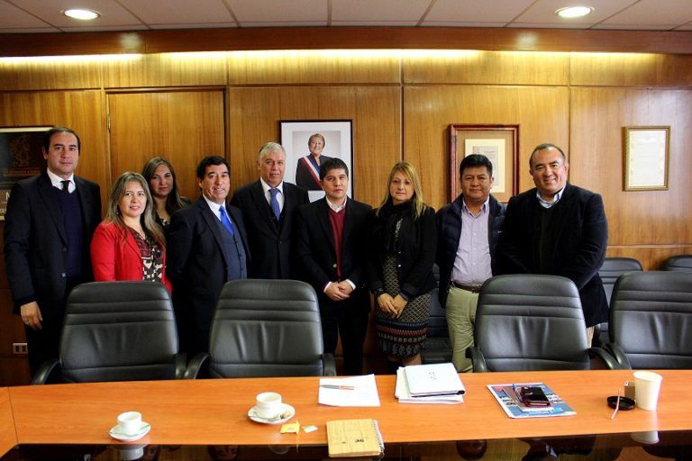 Ministro de Agricultura analizará instalación del INIA en la provincia de Arauco
