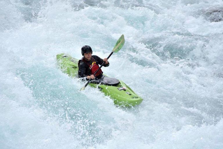 DIEGO BASTIAS: UN CAÑETINO QUE TRIUNFA AGUAS ABAJO EN SU KAYAK