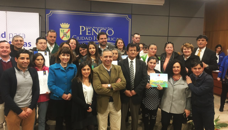 78 familias de Penco recibieron escrituras de sus viviendas