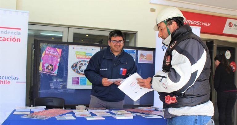 SUPERINTENDENCIA DE EDUCACIÓN DIFUNDE DERECHOS EDUCATIVOS EN LEBU