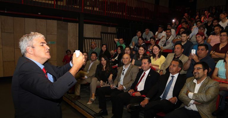 CAMPUS ARAUCO PROMUEVE EL EMPRENDIMIENTO CON CHARLA DE DESARROLLO LABORAL