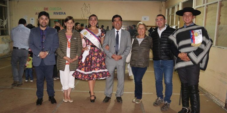 ALCALDE DE CAÑETE CELEBRÓ JUNTO A LOS TERCEROS CAMPEONES NACIONALES DE CUECA