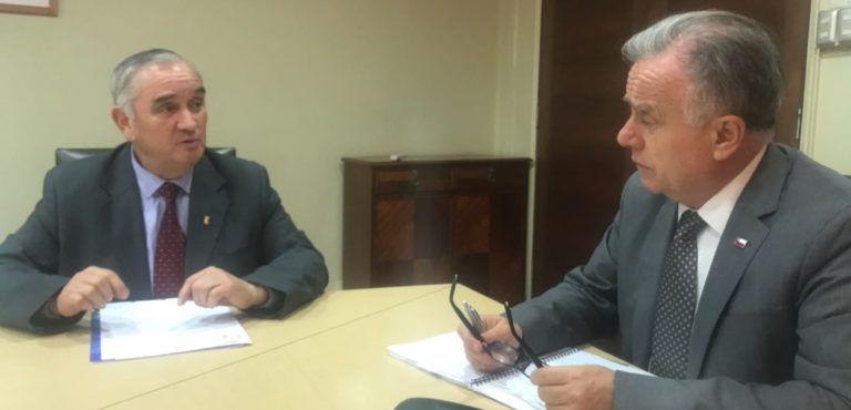 Alcalde de Curanilahue gestiona recursos para mejoras en Área Salud
