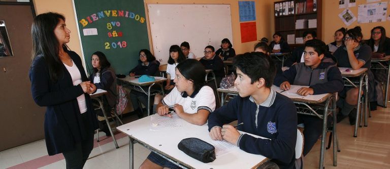 Invitan a profesores, escuelas y comunas a postular  a los Premios Fundación Educacional Arauco 2018
