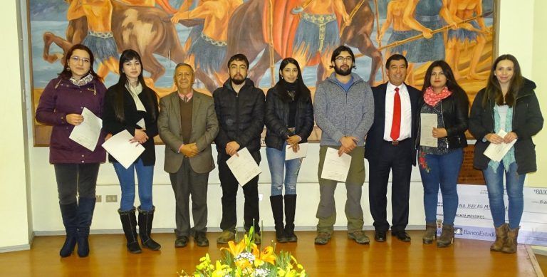 MÁS DE 200 ALUMNOS DE EDUCACIÓN SUPERIOR RECIBIERON LA BECA MUNICIPAL 2018