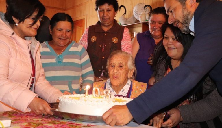 ABUELITA FIFI DE LOS ÁLAMOS CUMPLIÓ 108 AÑOS