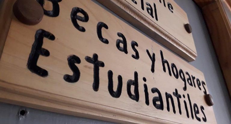 33 JÓVENES CAÑETINOS SON LOS BENEFICIADOS CON LA BECA HOGARES ESTUDIANTILES 2019