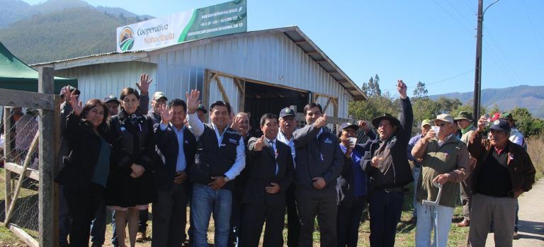 AUTORIDADES INAUGURAN BODEGA Y MAQUINARIA AGRÍCOLA PARA COOPERATIVA CAMPESINA EN CAYUCUPIL