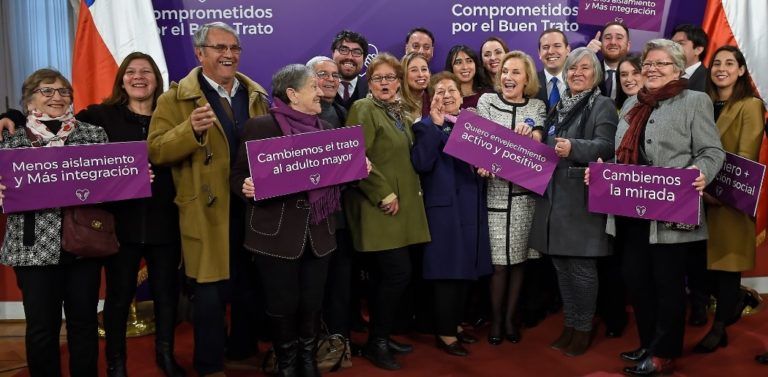 Primera Dama anuncia puesta en marcha  del “Defensor Mayor” y de inédita alianza entre instituciones jurídicas por el buen trato hacia las personas mayores