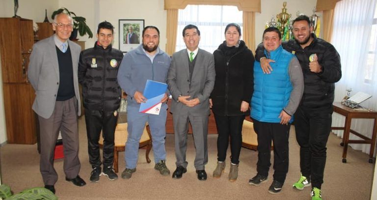 ALCALDE RECIBIÓ A DIRECTIVA DE LA ASOCIACIÓN DE LEVANTAMIENTOS DE PESAS DE CAÑETE