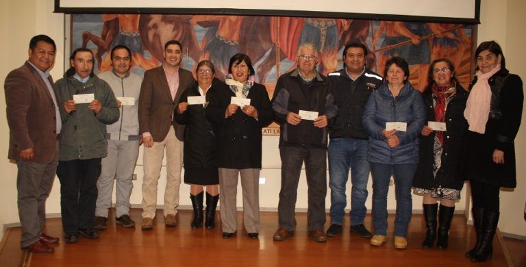 CAMPESINOS DE CAÑETE RECIBEN RECURSOS PARA PROYECTOS DE INVERSIÓN