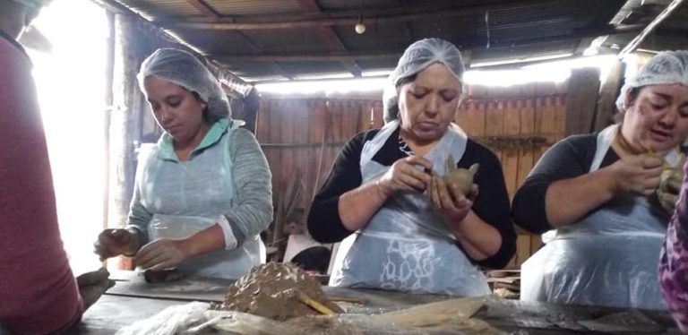 DESCUBRIERON UN TALENTO NUEVO GRACIAS A CURSO DE ARTESANÍA EN GREDA