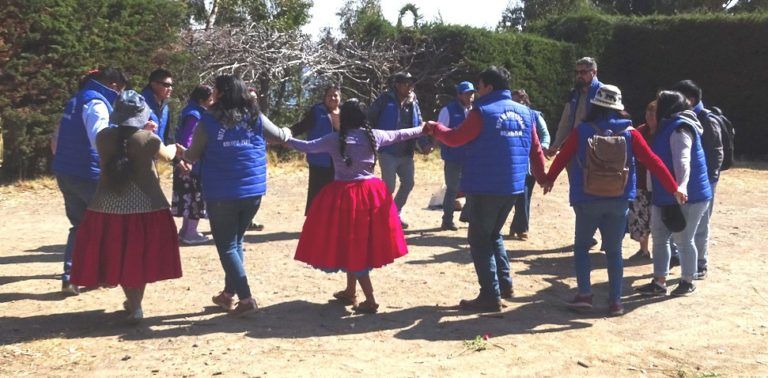 JÓVENES AYMARAS DE BOLIVIA COMPARTIERON EXPERIENCIA DE “TITICAT TOUR” CON EMPRENDEDORES MAPUCHE DE TIRÚA Y ALTO BÍO BÍO