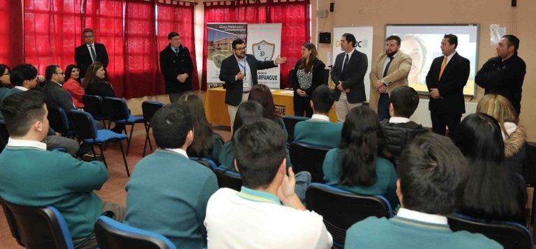 DUOC UC CAMPUS ARAUCO APORTA AL DESARROLLO TECNOLÓGICO EN LICEO POLITÉCNICO DE CARAMPANGUE