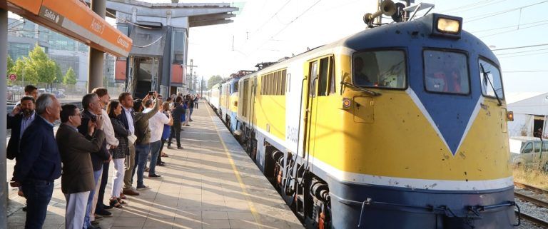 Tren del Recuerdo acerca a Biobío: Cerca de 400 pasajeros disfrutaron el primer viaje directo Santiago- Concepción en casi 20 años