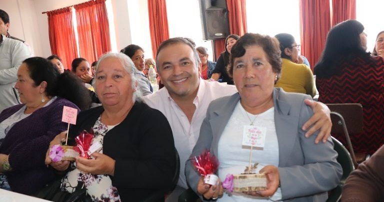 EN LOS ÁLAMOS SE CONMEMORÓ EL DÍA DE LA MUJER