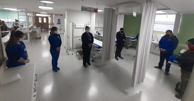 EQUIPO DE SALUD DE LOS ÁLAMOS COMENZÓ LA SEMANA ORANDO