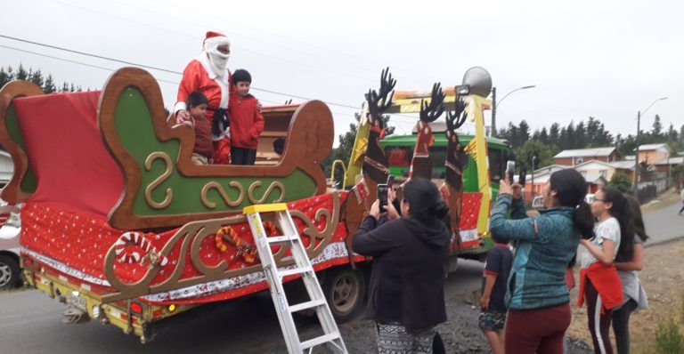 NAVIDAD EN PANDEMIA: PASCUERO REPARTE ALEGRÍA EN LOS BARRIOS