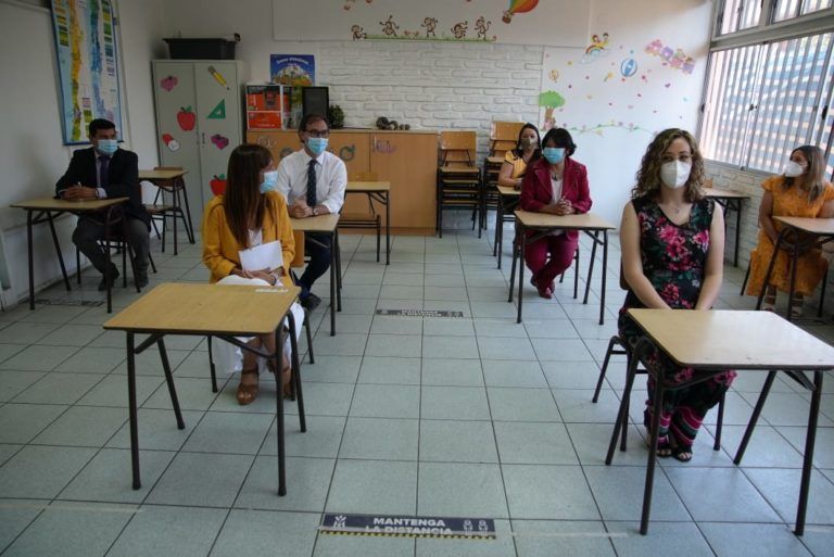 MINEDUC ENTREGA 13 MIL MILLONES DE PESOS PARA MEJORAR ESPACIOS FÍSICOS DE LOS COLEGIOS PÚBLICOS Y ASÍ ADAPTARSE A LOS PROTOCOLOS SANITARIOS