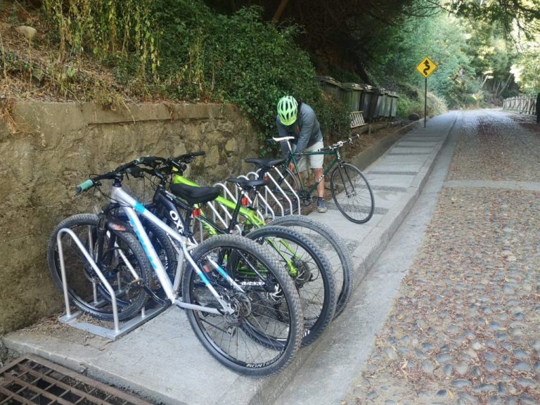 PARQUE CERRO CARACOL YA CUENTA CON BICICLETERO PARA BRINDAR MAYORES COMODIDADES A QUIENES LO VISITAN