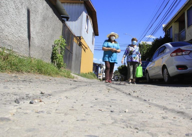 SEREMI DE VIVIENDA ANUNCIA QUE COMITÉS DE PAVIMENTACIÓN Y MUNICIPIOS NUEVAMENTE QUEDAN EXENTOS DEL COPAGO DE PROYECTOS
