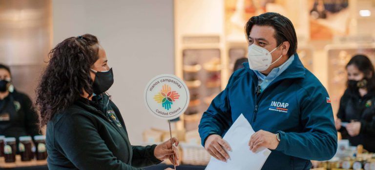 ENTREGA DEL SELLO “MANOS CAMPESINAS” A PRODUCTORES DEL BIOBÍO