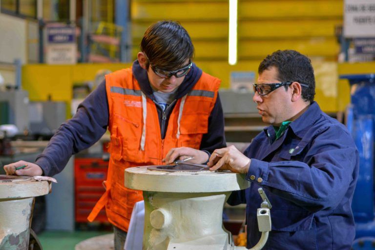 FORMACIÓN DUAL EN DUOC UC:  VINCULANDO LA EDUCACIÓN Y LA PRÁCTICA EN LA EMPRESA