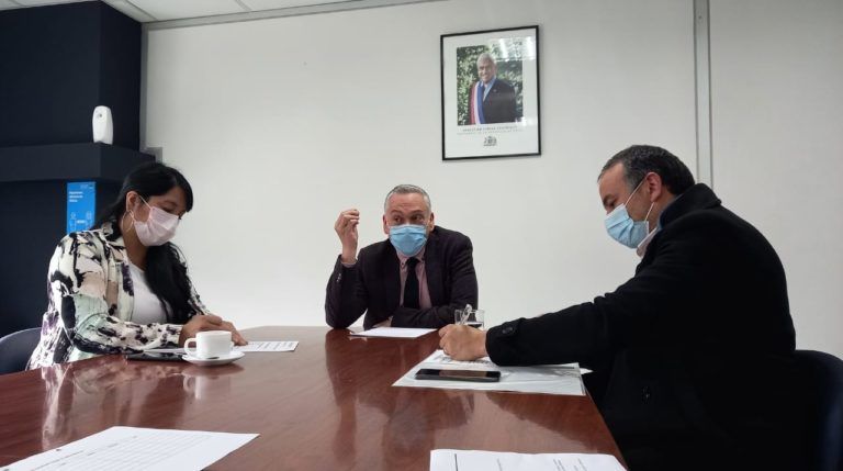 ALCALDE DE LOS ÁLAMOS GESTIONA AMPLIA CARTERA DE PROYECTOS EN EL MOP